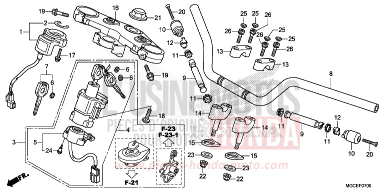 TUYAU DE GUIDON/PONT SUPERIEUR de CB1100 ABS GRAPHITE BLACK (NHB01) 2014